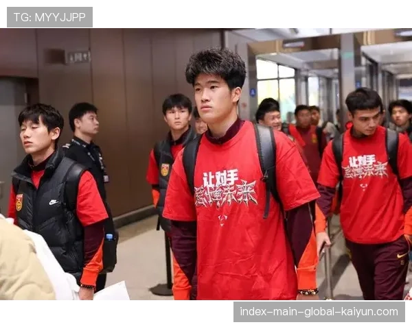 泰山陈泽仕与依木兰后腰竞争，年轻球员轮换成长决定中场未来